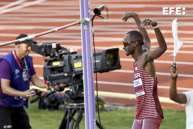 القطري #معتز_برشم يحقق ثالث ذهبية على التوالي في القفز العالي خلال بطولة العالم لألعاب القوى التي تقام في ولاية أوريجون الأمريكية.
#برشم