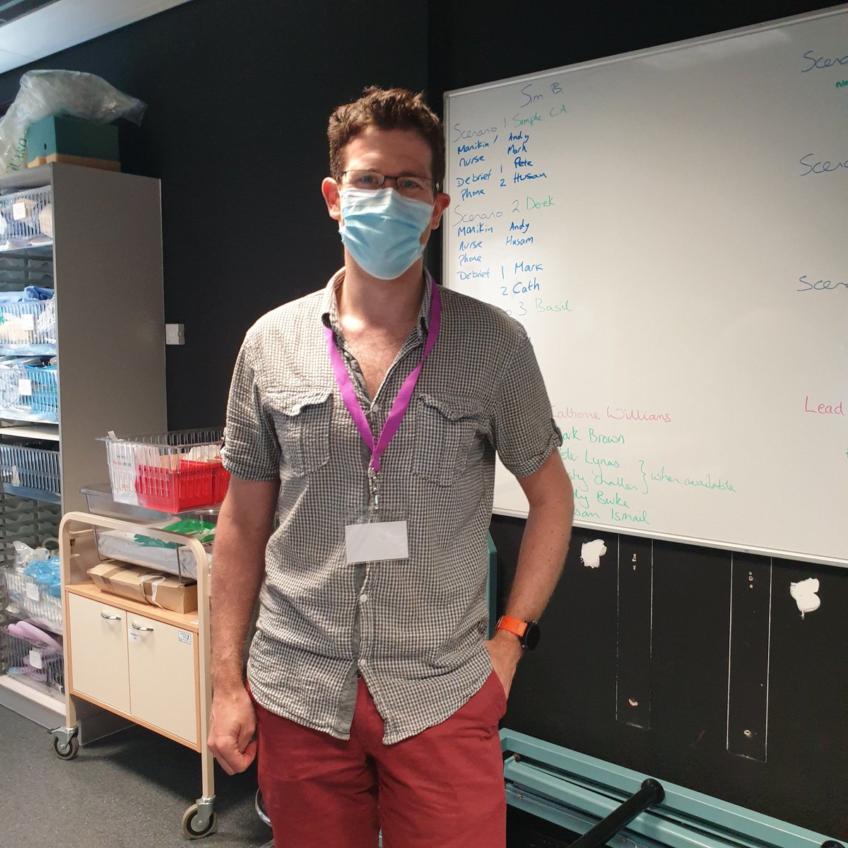 #hello I'm Dr Kirsty 🏳️‍🌈 tweet media