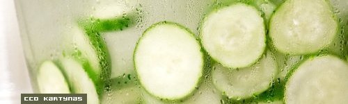 Que manger quand il fait chaud ? Des produits frais et désaltérants, des gaspachos, jus de fruits, sorbets, mais aussi taboulés, tapas, mezzés… cuisine-libre.org/contre-la-cani… sans oublier de boire de l'eau régulièrement #canicule