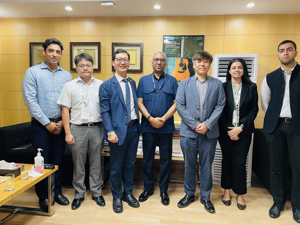 Discussions with Mr. Sekochan Park, Director, Korea SMEs and Startups Agency (KOSME), Ministry of SMEs and Startups, Republic of Korea on cross-border market access opportunities to support Indian &amp; Korean startups.