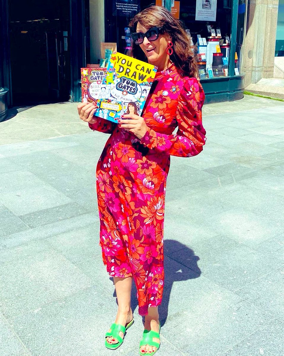LizPichon's tweet photo. Plug plug - #YouCanDraw #TomGates is a great activity book for the summer holidays. LOADS of creative stuff to keep kids busy! https://t.co/1N6HJqB5Uh