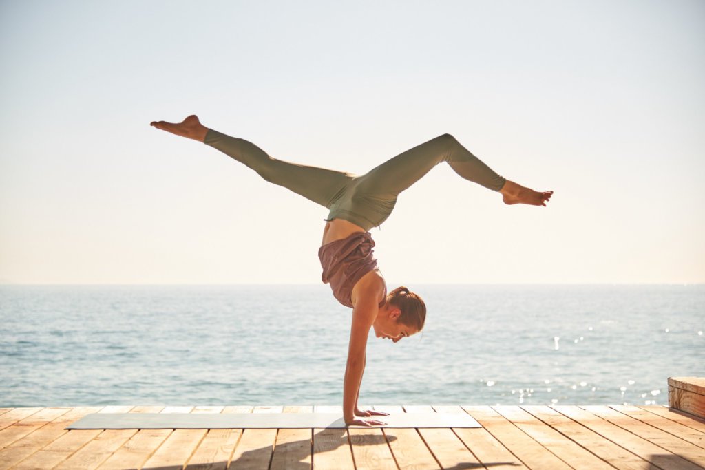 429Sui's tweet photo. Do you like yoga? https://t.co/84C7dMWi4R