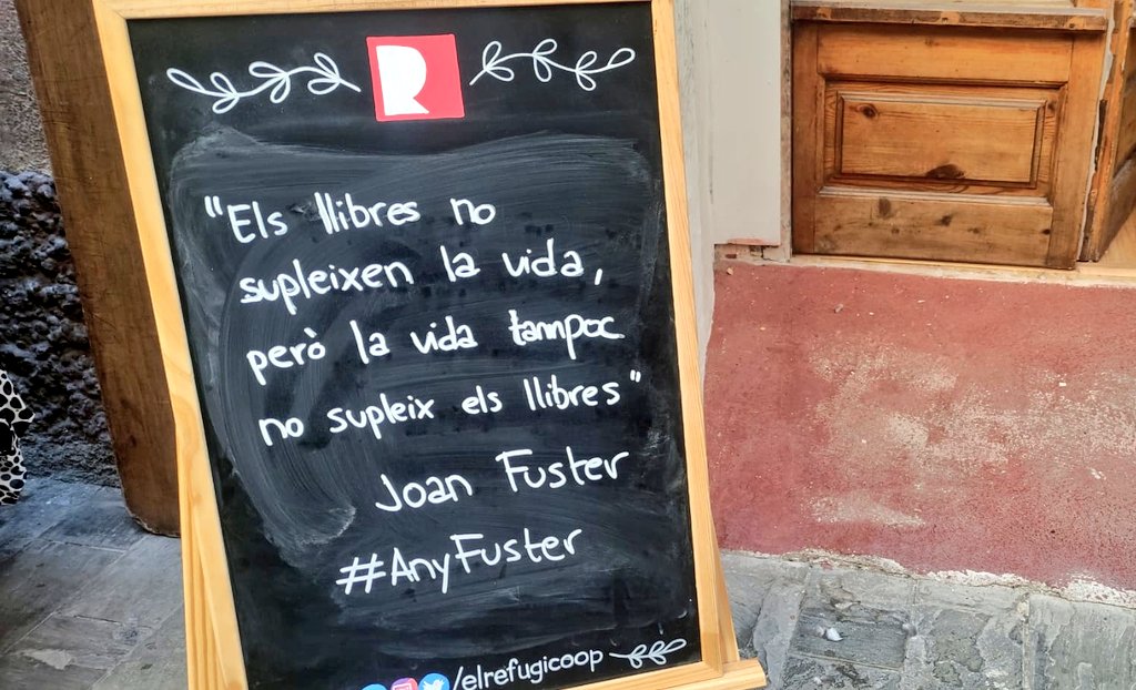 El Refugi, Llibreria crítica tweet media