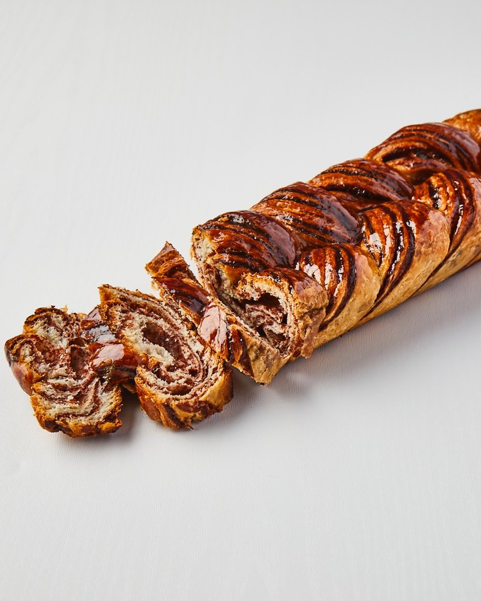 These Moishe be the best bagels in town! 🥯 Moishe's have been providing traditional Jewish bagels for hungry Londoners (and beyond) since the 1930s, so know a thing or two about crafting the perfect bagel! 

Order here 👉 loom.ly/Qaihgr4 

#london #boroughmarket #foodie