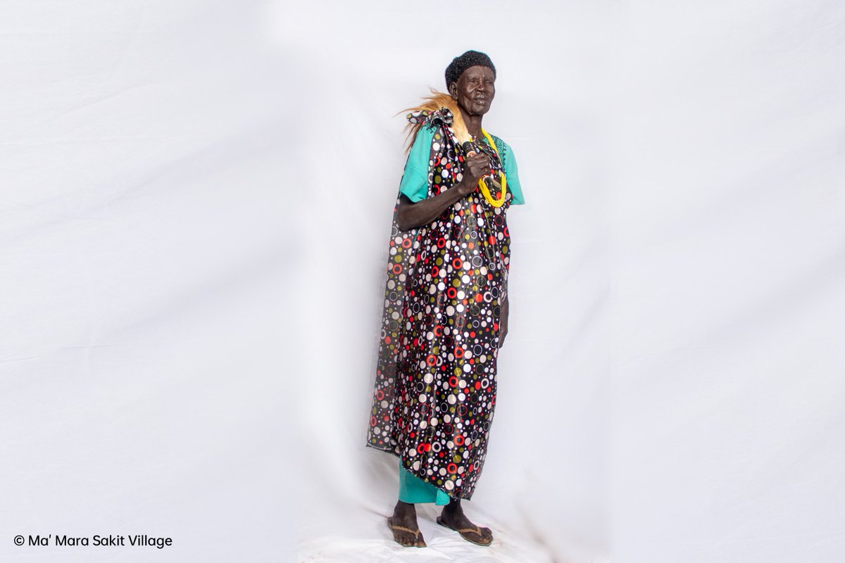 GenderTalk211's tweet photo. 3. Nuer 
#ThisIsUs #SSOT 

Beads and lawa (the long cloth tied around) are very important in the Naath community and are worn for important occasions such as weddings, initiations, and other significant community ceremonies. https://t.co/Kh8id0H4Hx