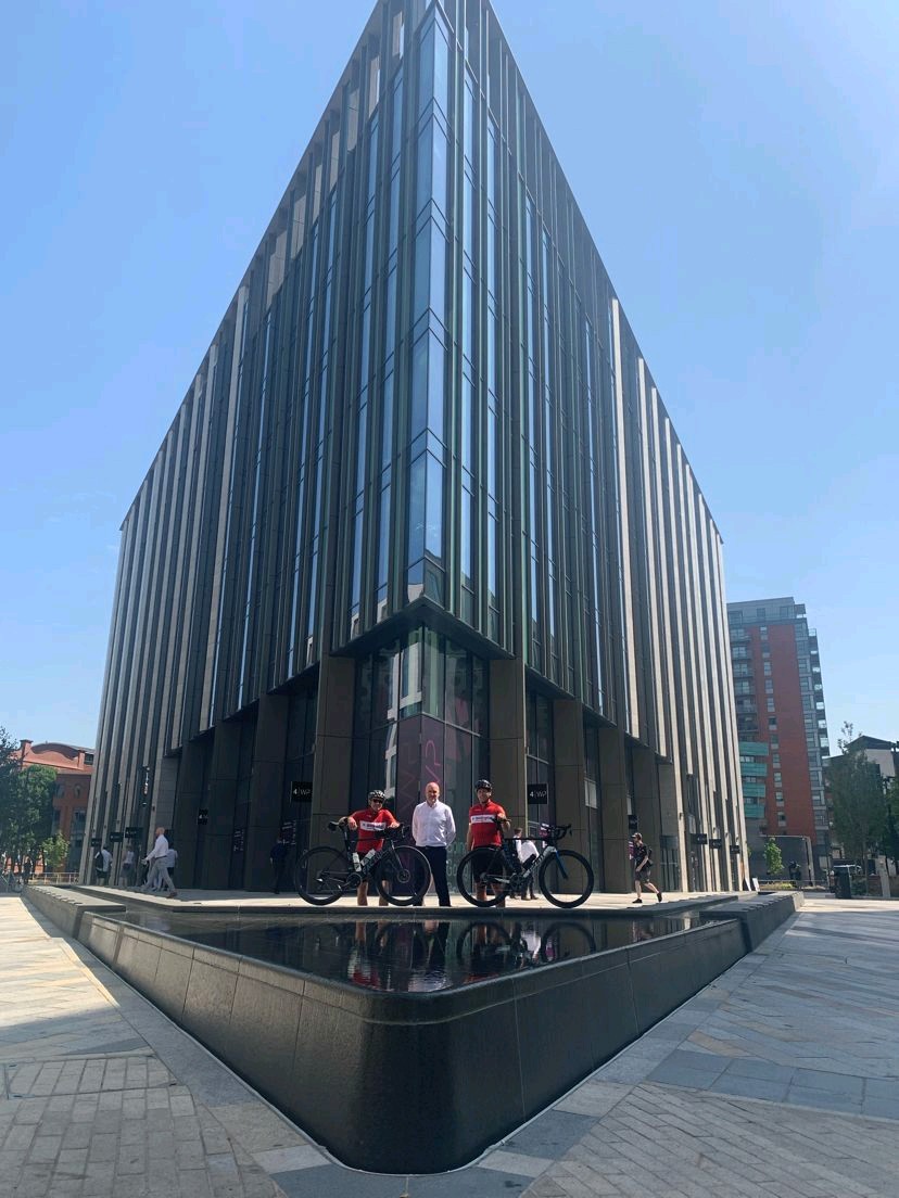 Visiting Wellington Place on <a href="/msbillington/">Mark Smith</a> and <a href="/st_billington/">Simon Thrift</a>'s charity bike ride in #leeds. Thanks to Dan Miller at <a href="/WatesGroup/">Wates Group</a> for coming to meet us ☀️

You can still donate and support by visiting justgiving.com/crowdfunding/n…