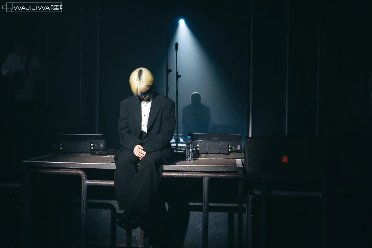 11xr1se's tweet photo. zhouzhennan 2022 <you jump, i jump> first music live (more!!!) rehearsal photos🤍 https://t.co/YFxCUxVpgo