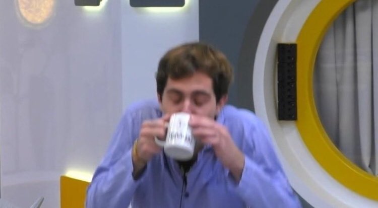 DITEMI CHE NON L'HA FATTO DAVVERO VI PREGO QUESTO GIOVO STA SFUGGENDO DI MANO
#Jeru