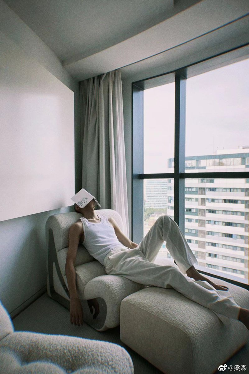 onlyliangsen's tweet photo. 20220719 Weibo Update
The 200th day of 2022 in white.
#LiangSen #梁森 https://t.co/mc66OYpNK8