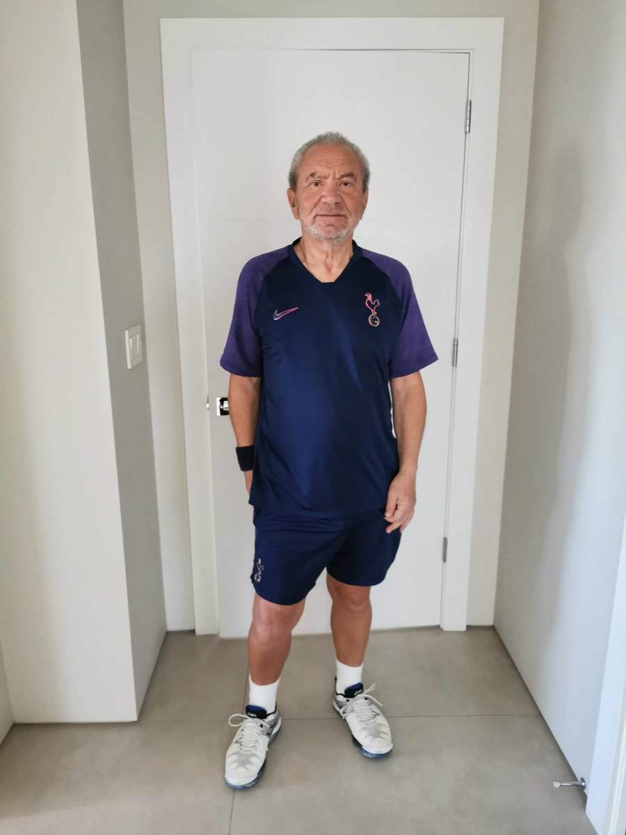 lancebrown89's tweet photo. @Lord_Sugar Any tips on staying cool Alan? https://t.co/uFqbq8Wh7t