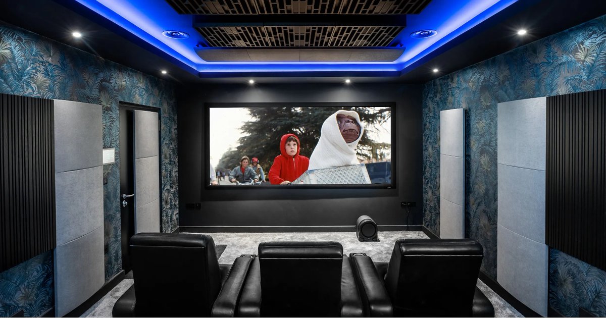 Q_cinemas's tweet photo. Did you know…? ET was released in US cinemas 40 years ago! 🛸 https://t.co/D1PrxNgt3u