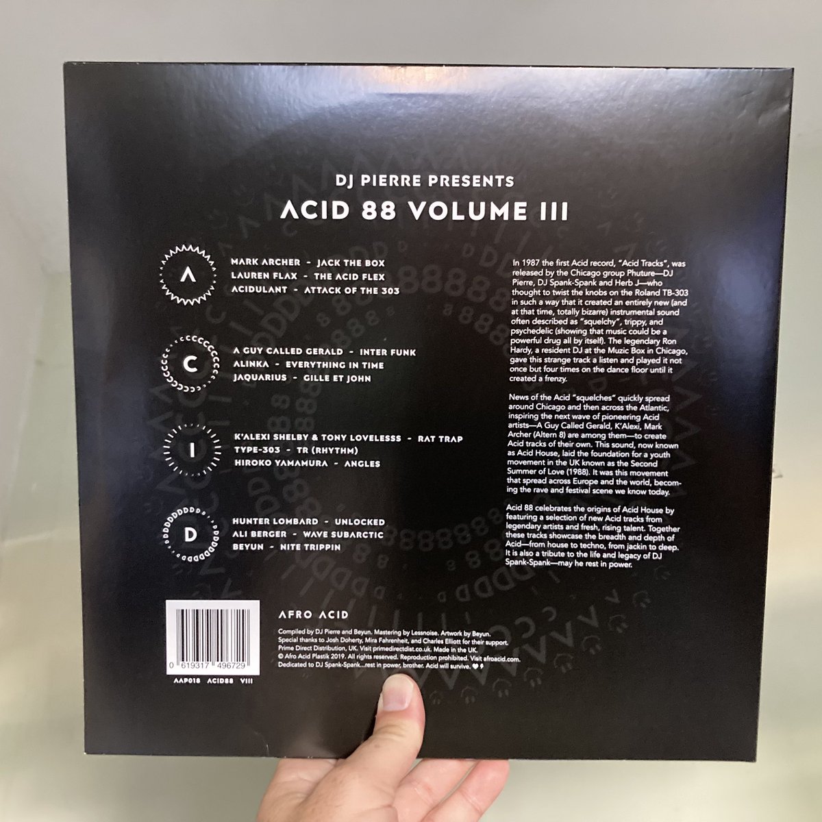 thirdkindtapes's tweet photo. Perfect selection for today! Lean into the🔥🔥🔥 #acidhouse #djpierre https://t.co/UcIbOEhaK9