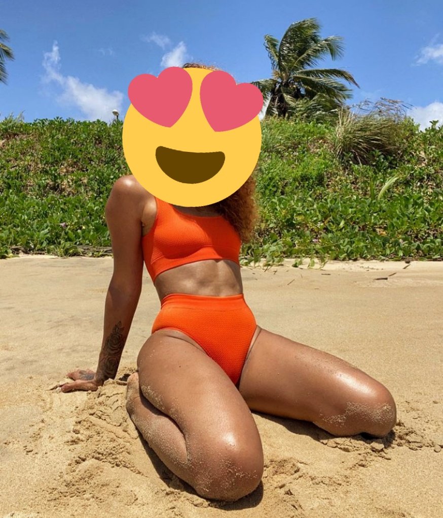 Günaydın güneşlenmeye devam anı yaşa 🍑🍌😍