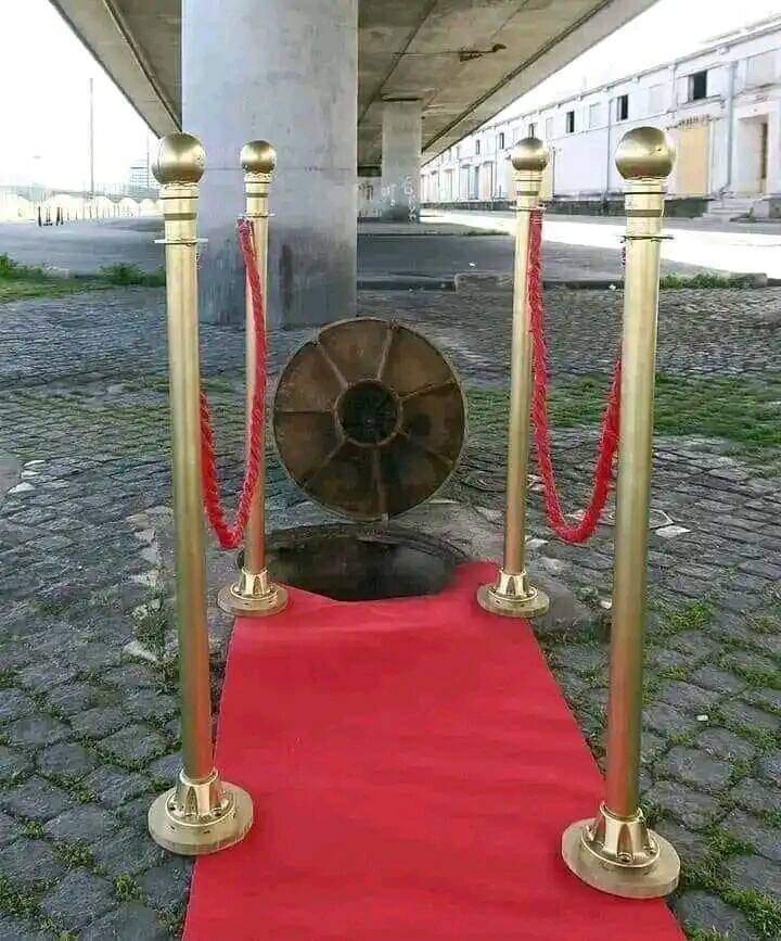 Sudah disiapkan karpet merah ...
Ada yg tau maksud foto ini ????