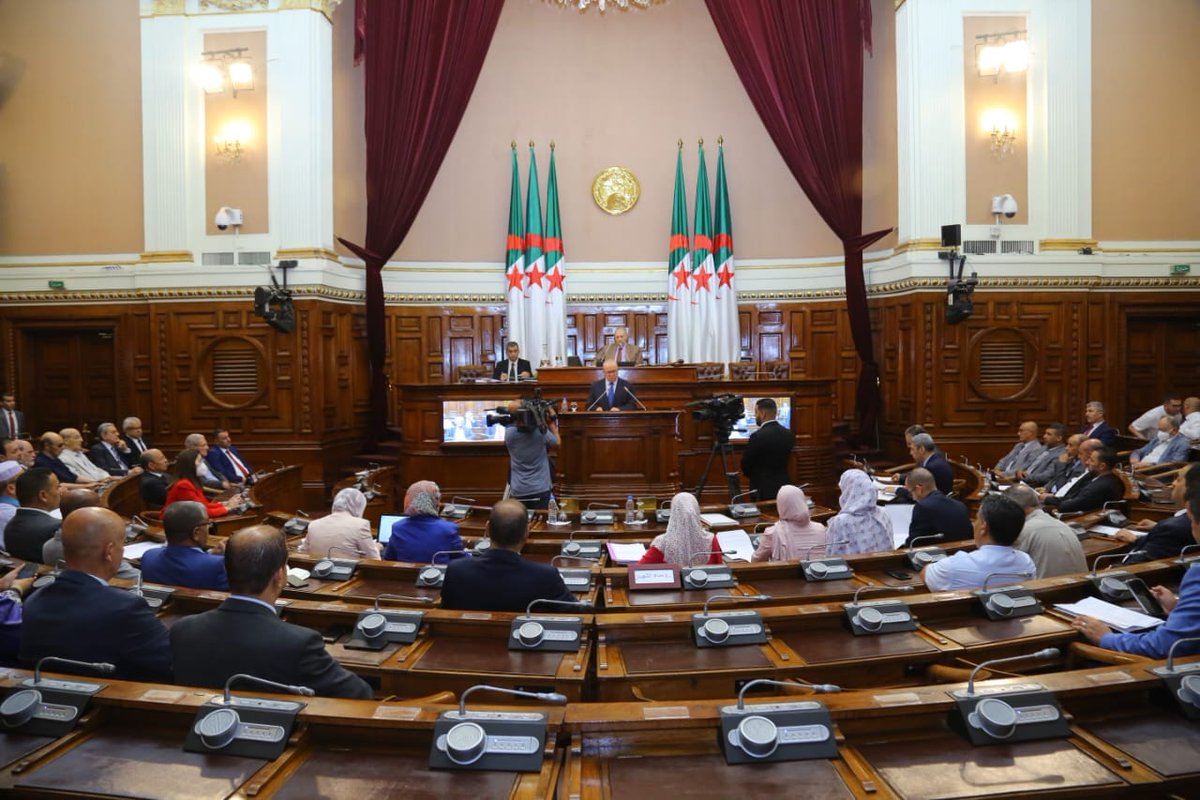 Ministère du Travail Algérie وزارة العمل - الجزائر tweet media