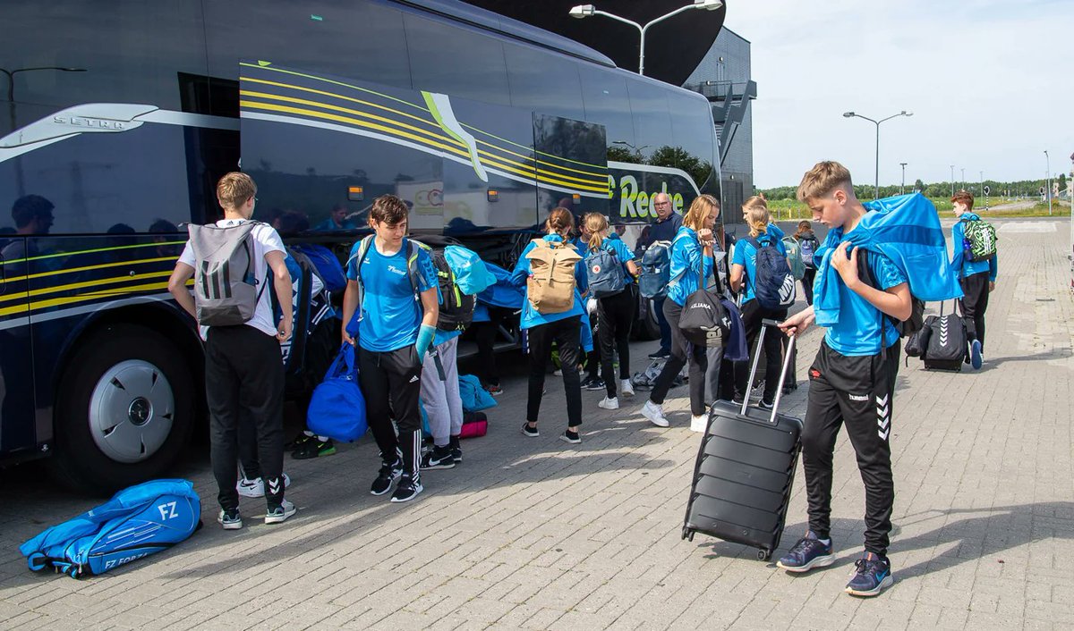 Sport Almere (@sportalmere) on Twitter photo In het <a href="/Topsportcentr/">Topsportcentr Almere</a> zijn de <a href="/IntYouthGames/">Int. Youth Games</a> 2022 gisteravond officieel geopend.
De internationale sporters, in de leeftijd van 13 tot 16 jaar, gaan deelnemen aan de sporten: atletiek, badminton, roeien en zwemmen.
almeredezeweek.nl/nieuws/sport/5β¦
π·Badmintonenzo.net In het <a href="/Topsportcentr/">Topsportcentr Almere</a> zijn de <a href="/IntYouthGames/">Int. Youth Games</a> 2022 gisteravond officieel geopend.
De internationale sporters, in de leeftijd van 13 tot 16 jaar, gaan deelnemen aan de sporten: atletiek, badminton, roeien en zwemmen.
almeredezeweek.nl/nieuws/sport/5β¦
π·Badmintonenzo.net