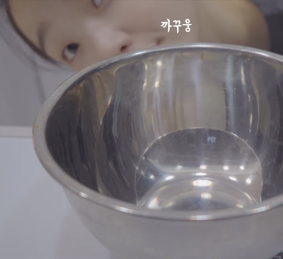 얜뭐죠?