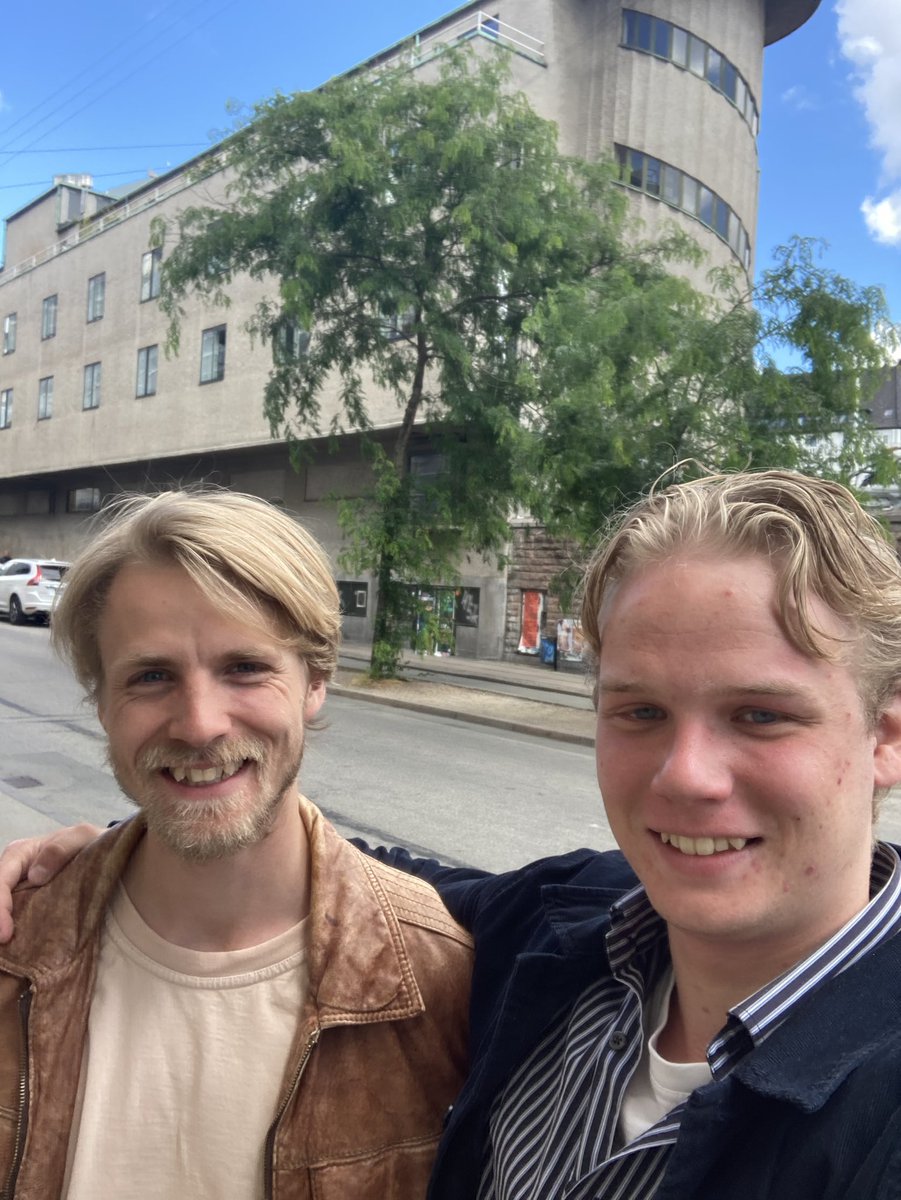 Vi er de nye chefredaktører for LIXEN <a href="/detersebastian/">Sebastian C. Christensen</a> og <a href="/BJungdal/">Benjamin Jungdal</a>! 
Vi glæder os enormt til at komme i gang med arbejdet. Til oktober udkommer en splinterny avis. Vi håber, i vil læse med! 💪