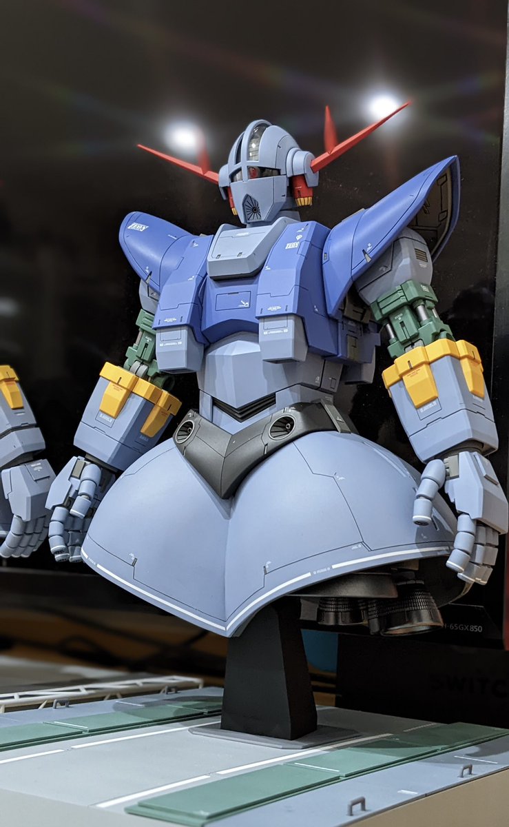 シオンさん専用 NIPCOM にて展示していたMGジオング。 ken16wさん@kenichiro16w のGHL