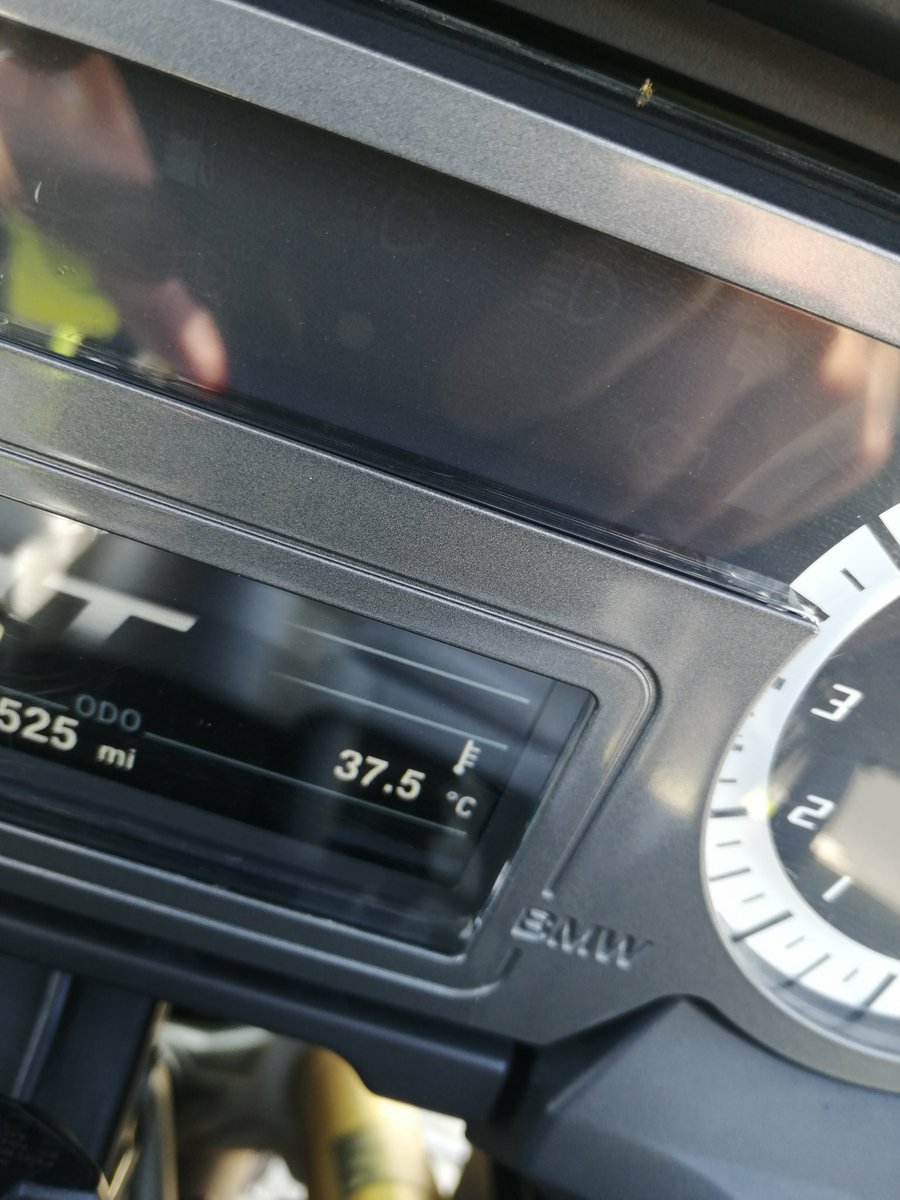 This is how much I love riding!! 🌞🌞