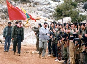 gunes_kutuph's tweet image. ✏️ Halklar Önderi Abdullah Öcalan:
"Rojava Ortadoğu'nun geleceğidir. Bunu herkes örnek almalıdır. Orada Süryaniler, Araplar, Kürtler, Türkmenler herkes kardeş gibi yaşıyor, yaşayacaktır. Bu bir devrimdir. Bu devrim, tüm Ortadoğu halkları için bir zaferdir.“
#10yearsROJAVA