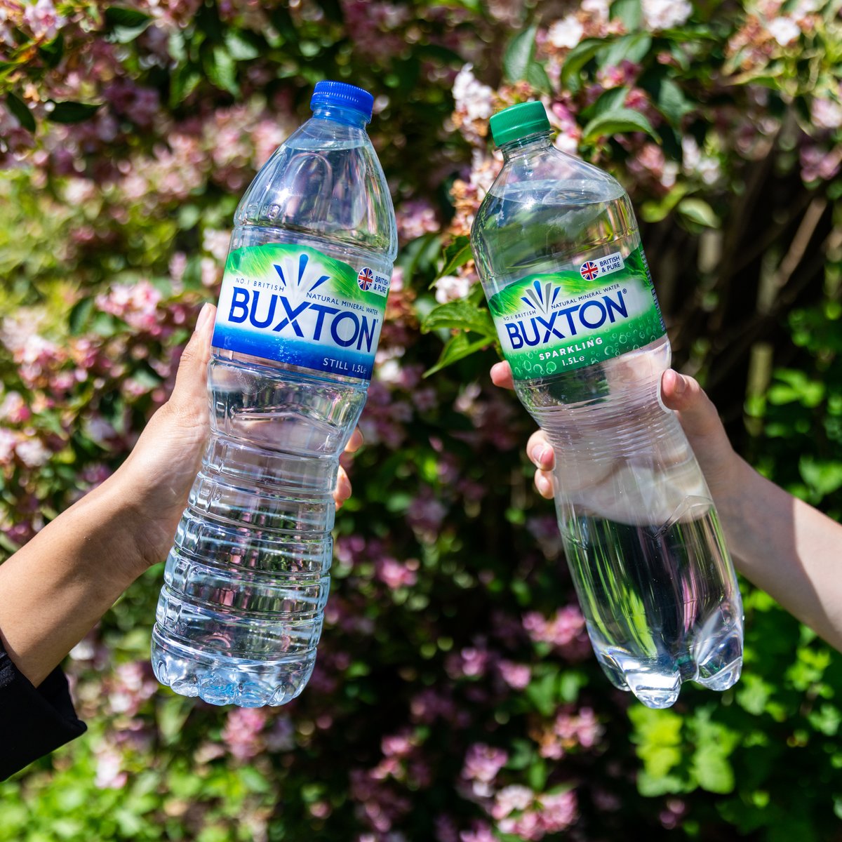 It’s a scorcher out there at the moment! Stay hydrated with a refreshing bottle of @buxtonwater – a heatwave essential! Are you team still or team sparkling? 💧 #Heatwave #StayHydrated