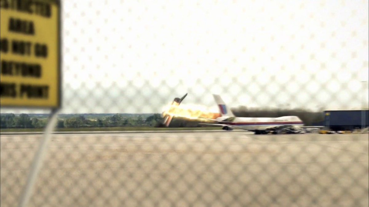 🗓 | #𝗢𝗧𝗗 𝗶𝗻 𝟭𝟵𝟴𝟵: The tail-mounted engine of United Airlines Flight 232 (McDonnell Douglas DC-10-10) explodes, causing a total loss of hydraulics and controls. By varying engine thrust, the crew save the lives of 184 of the 296 on board by crash-landing in Sioux City.