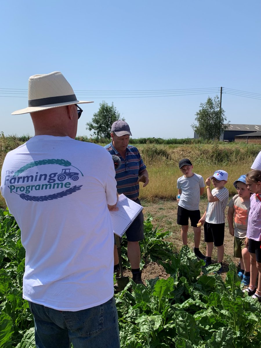Wow!! We had an amazing day yesterday 
<a href="/FarmingShow/">The Farming Programme</a> visited our Willoughby Foods School Garden and talked to headteachers and children about growing produce for their school lunches.
Listen to @LincsFM this Sunday to hear what they had to say
@RHSSchools 
<a href="/LindaCregan/">Linda Cregan</a>
<a href="/RhondaT40/">Rhonda Thompson 🇬🇧</a>