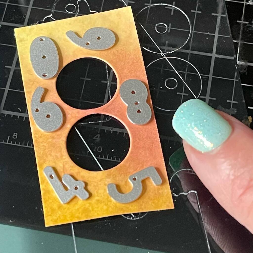 BearseKaren's tweet photo. Sorry but don’t through any tiny scraps of paper out? Nope you might need them. Now where do I put these? #timholtz #timholtzsizzix #makingephemera #junkjournal #sizzix #rangerink #inkygoodness #stamping #diecutting #junkjournal #inkygoodness https://t.co/4afmdgsrbI https://t.co/UjqeUFeX2u