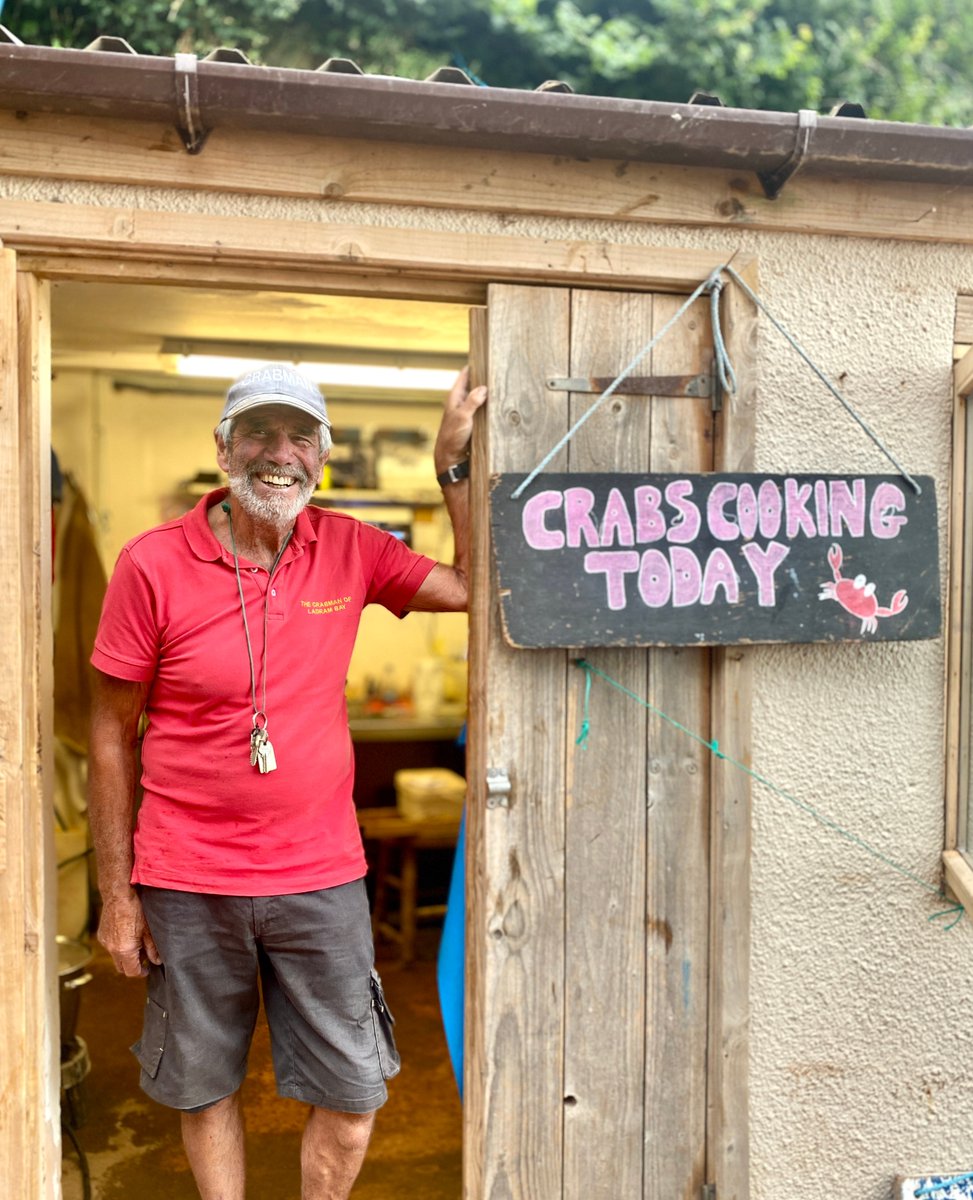 Have you met Keith the Crabman yet? 🦀 Keith has been at Ladram Bay for 54 years. Make sure you say hi next time you're at the beach! #teamtakeovertuesday #teamtuesday #ladrambay