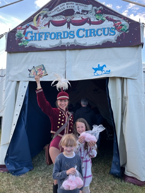 "The performers, entertainers, singers, jugglers, knife throwers, trapeze artists, comedians literally had the 4 of us mesmerized..."

In this blog, Nat tells us all about her first (yes FIRST) ever trip to the #circus.

See how it went - lnkd.in/eHTPmnhs

<a href="/giffordscircus/">Giffords Circus</a>