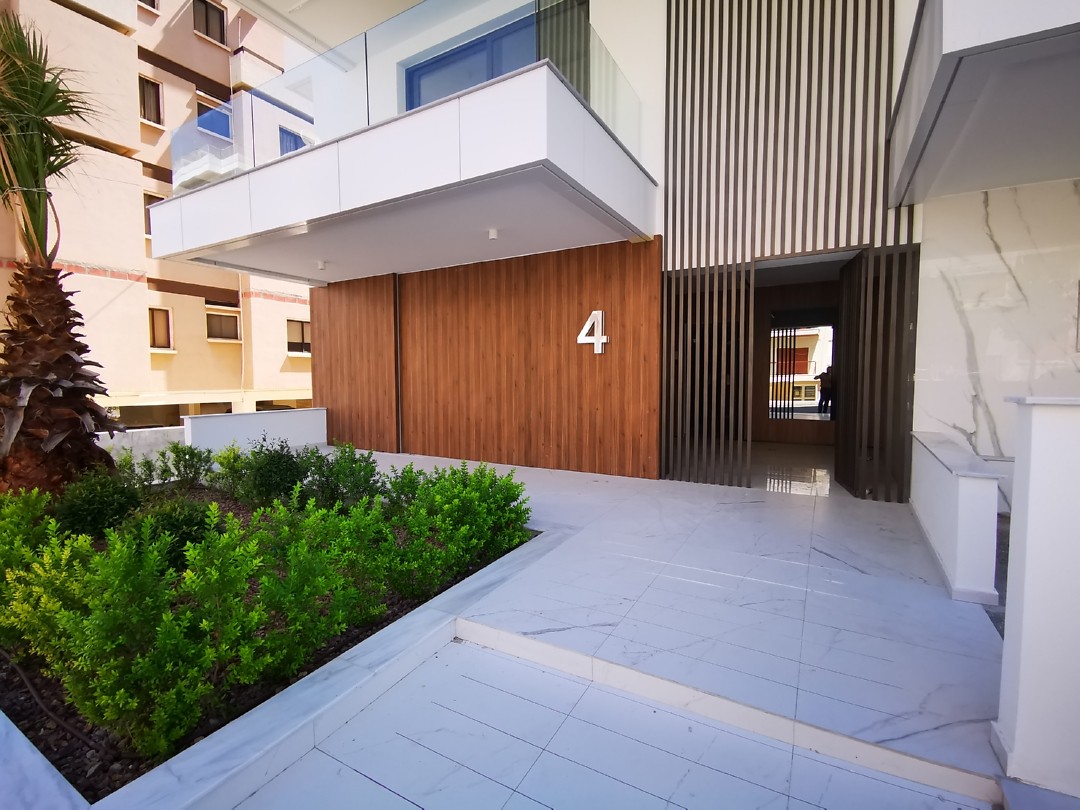 KtimatikaLIVE's tweet image. TOP CLASS 1-2 BEDROOM FLATS FURNISHED NEW AND READY TO MOVE IN LOCATED AT KPMG AND CENTRAL BANK NICOSIA - AKROPOLIS..
Call at 94055594 while they are still available.
FOX Smart Estate Agency, Registered &amp;amp; Licensed Estate Agency - R.N. 488, L.N. 344/E