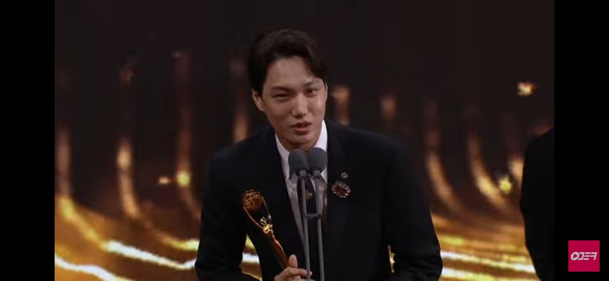 slexolraceme's tweet photo. KAI won best new male Entertainer Award in Blue Dragon award festival โค
Congratulation KAI๐๐
#KAI #CongratulationsKAI
#EXO @weareoneEXO https://t.co/8uPBQmQQDy