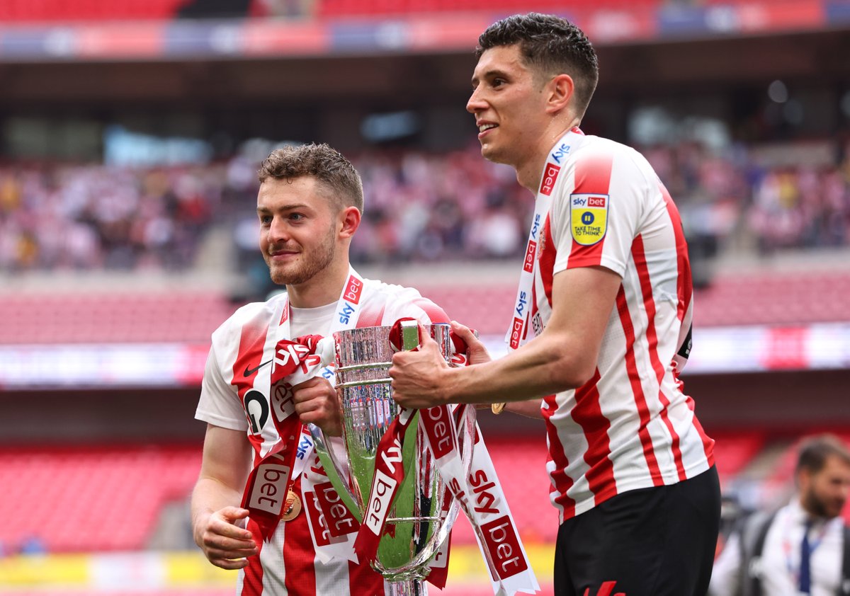 Championship supercomputer predicts 2022-23 title winners, play-offs and relegation

mirror.co.uk/sport/football…