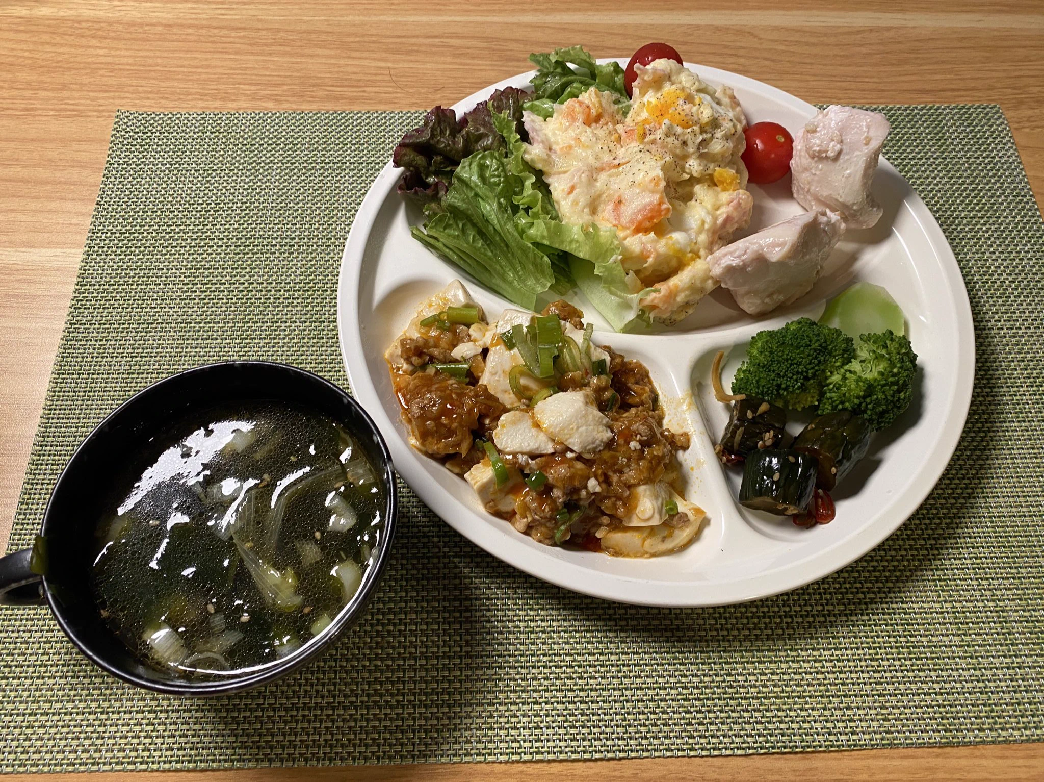 今日は卵スープの気分だったけど
家に着いた瞬間
美味しそうで作ってしまった
これだけでご飯が進むやつ
（糖質制限で夜は白米食べない人）  