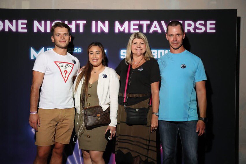 CaptainBitcoin_'s tweet photo. @aliroziqinbtc @Metaverse_conf @sandy_carter @anntranUD @RehmanSajjad @vhlush @unstoppableweb @UnstoppableWoW3 This is the #UDteam at the Metaverse_Summit. I'm not on this picture. I was at the opening party of this event. With the blue shirt, right of Sandy.blockchain, that's me @aliroziqinbtc https://t.co/jDG701eDpS