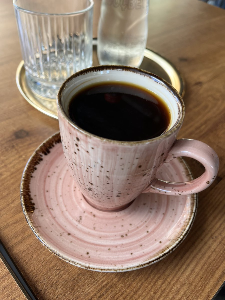 kahvemi içmeden güne başlayamıyorum