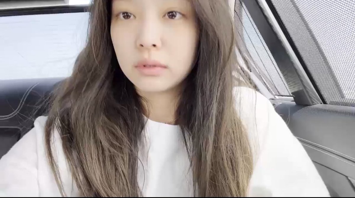 9ulovejenn1e's tweet image. เจนนี่เปนไรไม่ทาลิป!!!!