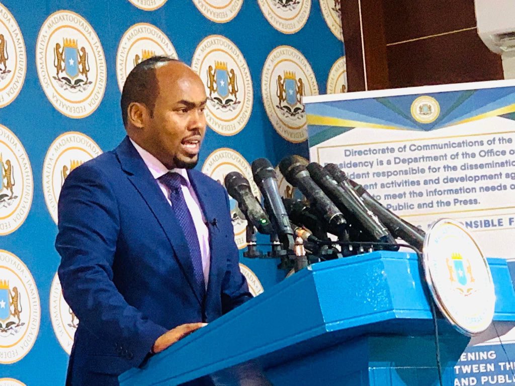FaroleJr's tweet photo. Kudos Abdikarin Kaar. It's a truly commendable step that @TheVillaSomalia to share the president's work with the public openly. This is a good start and encourages much-needed transparency in government agencies. Service closer to the people. #Somalia https://t.co/pXjadcFCWW