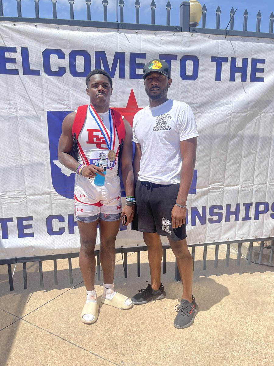 ii_rueben's tweet photo. Dad, if I could give you one thing in life, I would give you the ability to see yourself through my eyes. Only then would you realize how special you are to me. I’m so blessed to have a dad like you. Love ya pops Happy Birthday.  💪🏾💯🤞🏾 https://t.co/BffNXYrJxb