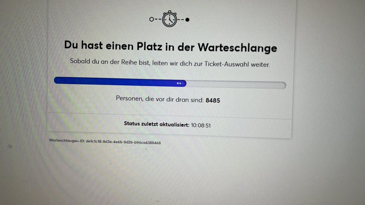 starke Idee, <a href="/NFLDeutschland/">NFL Deutschland</a>, mit dem Ticketverkauf für das MunichGame. von Bots abgrasen lassen und in kürzester Zeit die Tickets auf viagogo und eBay zu finden. Selbst mit meiner niedrigen Nummer im Portal dann keine Tickets mehr zu bekommen, war hart <a href="/ransport/">ran</a> 😢