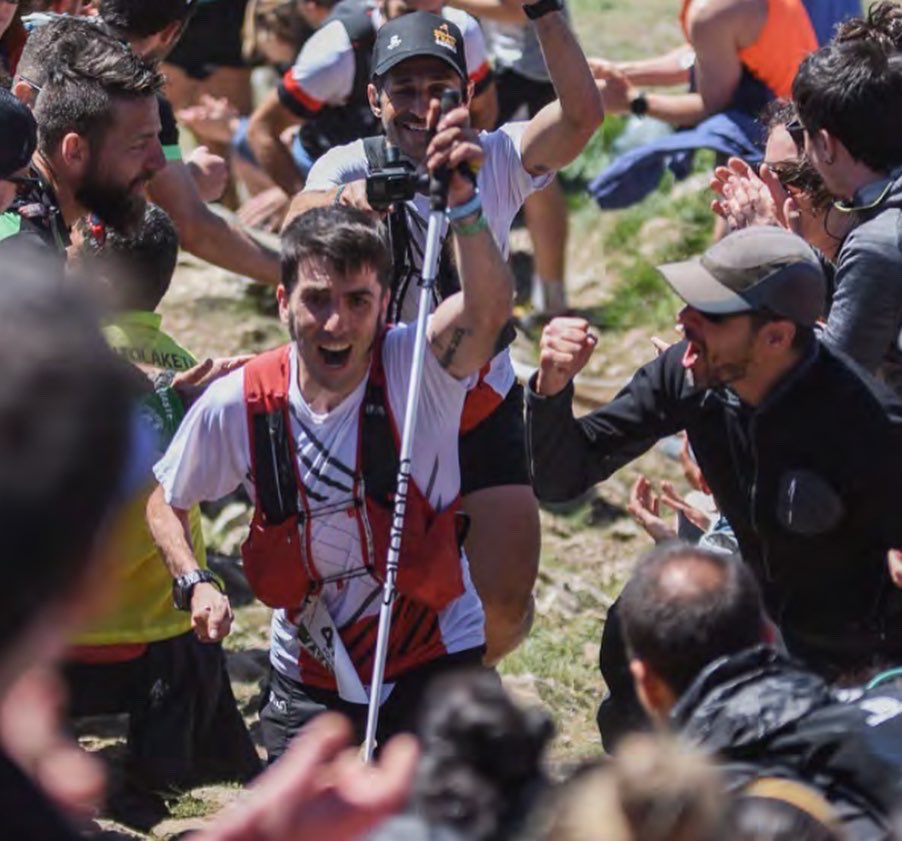 teambepro's tweet photo. Pol Makuri, #AtletaBepro hace historia. 🇪🇸💪🏼

@polmakuri_ply se convierte en el primer atleta con diversidad funcional en finalizar la Zegama-Aizkorri, la maratón internacional de montaña más potente y brutal dentro del tiempo reglamentario. https://t.co/1N3o3lCBxy