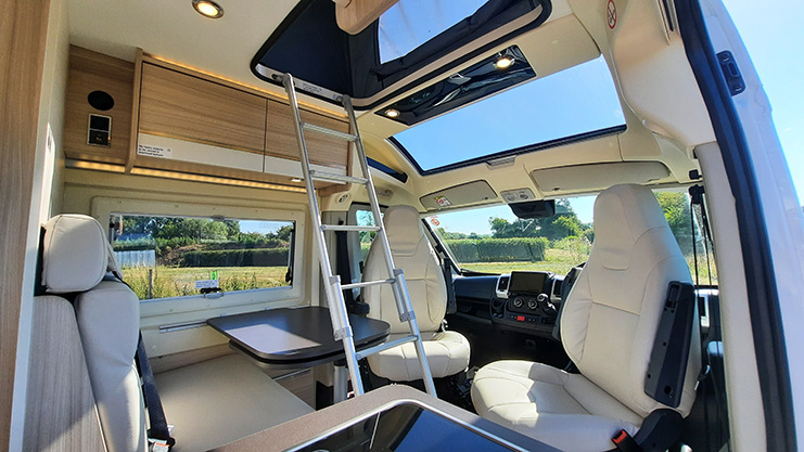 ⭐️ NOW AVAILABLE TO HIRE ⭐️

👀 Take a look inside our brand new 4 berth campervan, the Dreamer D43 UP. 
landcruise.uk.com/models/dreamer…