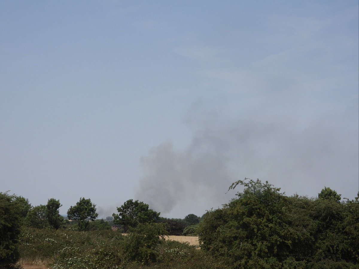 Large plumes of smoke coming from Snettisham Beach / Hunstanton Area. This is the view from up Doddshill Road, Dersingham.
<a href="/itvanglia/">ITV News Anglia</a> <a href="/ChrisPage90/">Chris Page - Weatherman</a>