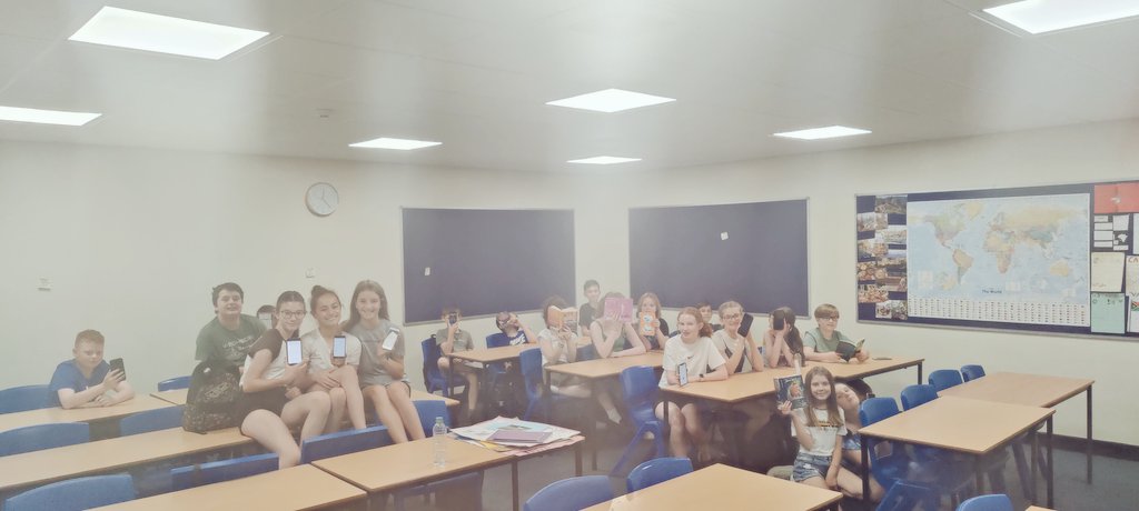 ReytGoodMiss's tweet photo. Lovely Y7 are enjoying a reading lesson.
All of us are enjoying reading and relaxing with a book to celebrate our hard work. Lovely lesson to say goodbye!  ♥️♥️📚📚 @WalesHigh @WalesEnglish https://t.co/EyW5B0HQOF