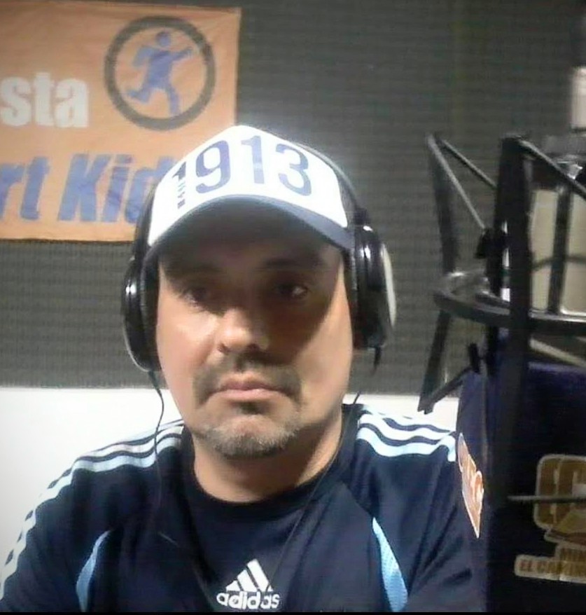 Linda semana se viene...pero paso a paso Hno! Vamos por este martes pleno de radio !
Seguimos sumando...seguimos creciendo.! Nueva experiencia...y siempre del lado correcto del parque !!

#LepraPasionDelPueblo 
#SportKidsRadio