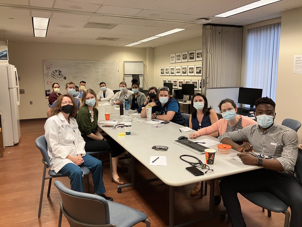 My favorite part of the day is morning report with our incredible residents! Yesterday, we discussed case of b/l LE weakness from rhabdo + myonecrosis of paraspinal musculature. Sensory loss very atypical, likely d/t nerve compression from severe inflammation. #URMCInternalMed