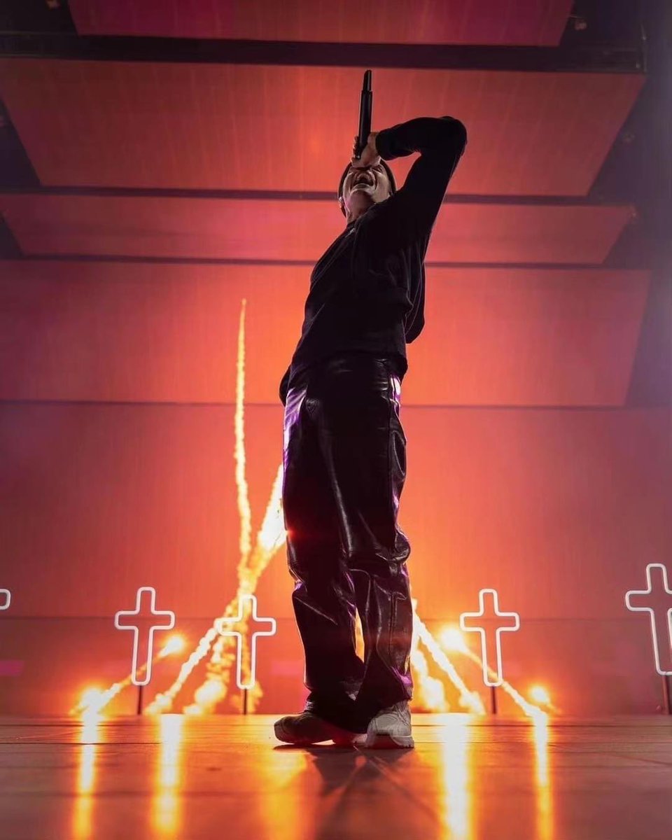 Justin Bieber RESUMES WORLD TOUR!!! Starting a run of European festivals in Italy on 31st July, then continue across South America, South Africa, The Middle East, Asia, Australia &amp; New Zealand then back to Europe in 2023. Details of postponed U.S shows coming soon! 🤩