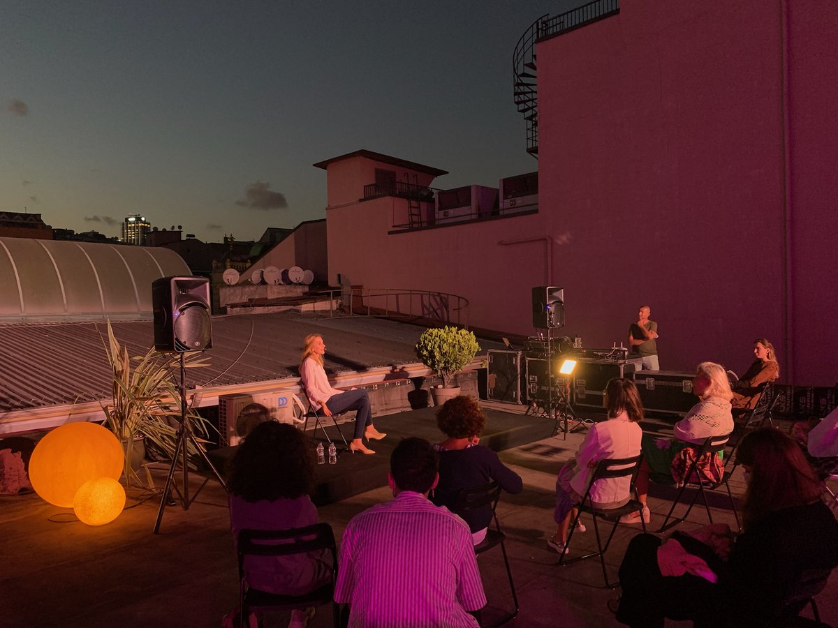 ve dinletiler gibi yeni diyalogların yaratılmasını destekleyecek etkinliklere ev sahipliği yapmaya başladık.  Narmanlı Sanat Teras Sohbetleri dizisi kapsamında Zuhal Demirarslan ile “Günümüzde Hikaye Anlatıcılığı”, Pınar Göktaş’ın tek kişilik gösterisi+