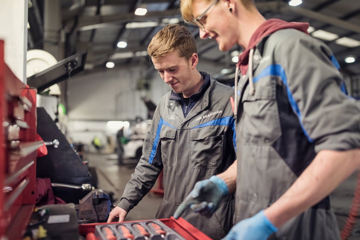 Pye Motors tweet media